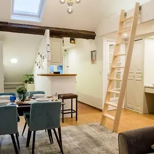 Spacious In Hyper Center - Smart Tv & Wifi - 4p París